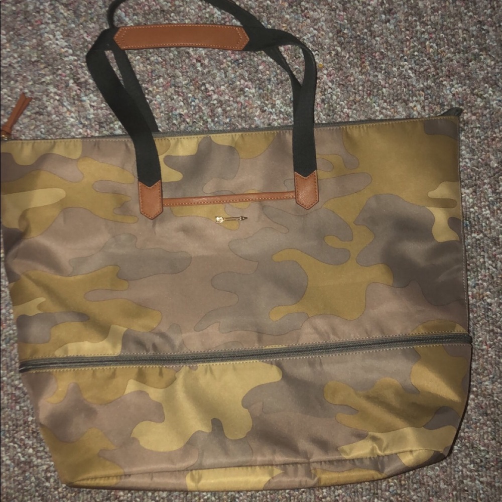 Stella & Dot Camo Bag